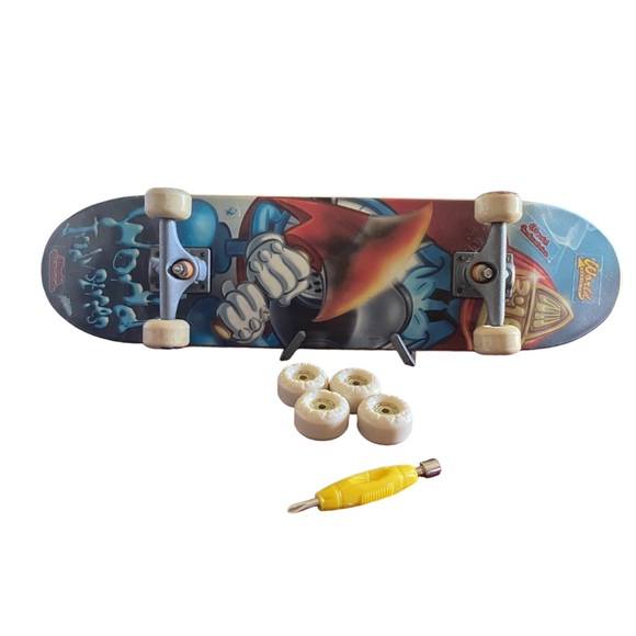 Tech Deck World Industries Wet Willy Axe Handboard - Picture 7 of 14